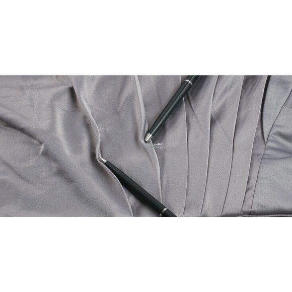 New 428$ La Femme Women's 4 Platinum Off the Shoulder Ruched Satin Trumpet Gown - Picture 8 of 8